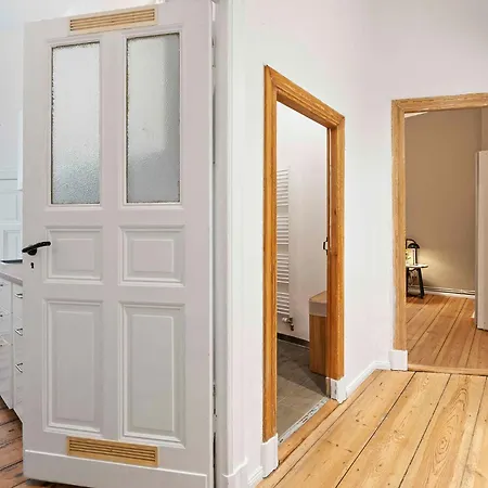 33 M Schoenhauser Allee Berlín