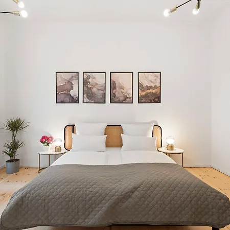 33 M Schoenhauser Allee Apartman Berlin