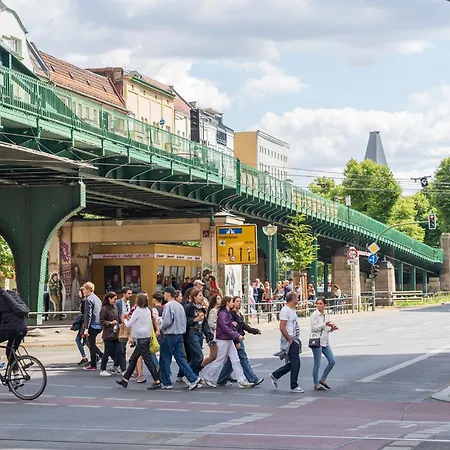 33 M Schoenhauser Allee Apartmán