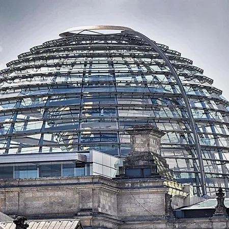 33 M Schoenhauser Allee Berlin