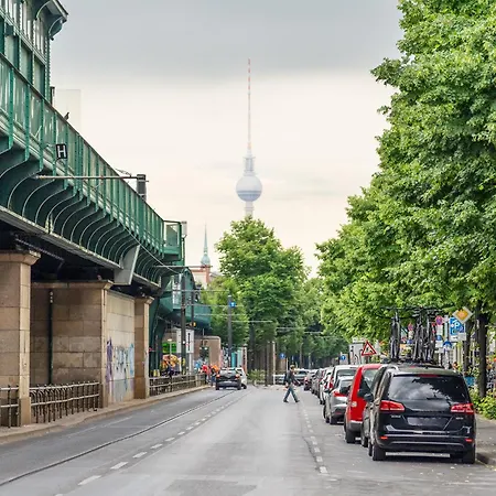 Appartamento 33 M Schoenhauser Allee *