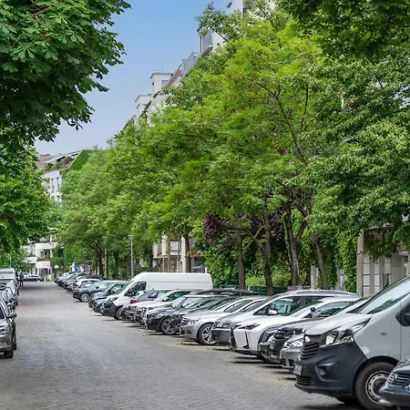 33 M Schoenhauser Allee Berlino